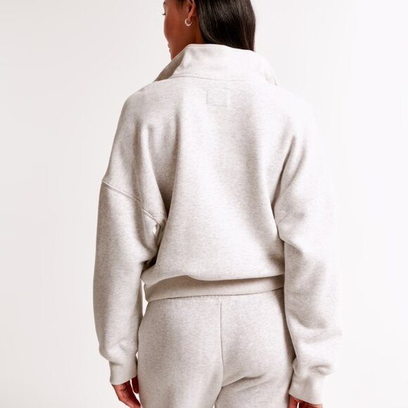 Abercrombie & Fitch Essential Sunday Half-Zip Light Grey Size Small - Picture 2 of 8